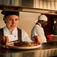 Maximizing Hygiene in Restaurant Kitchens with Professional Linen Services